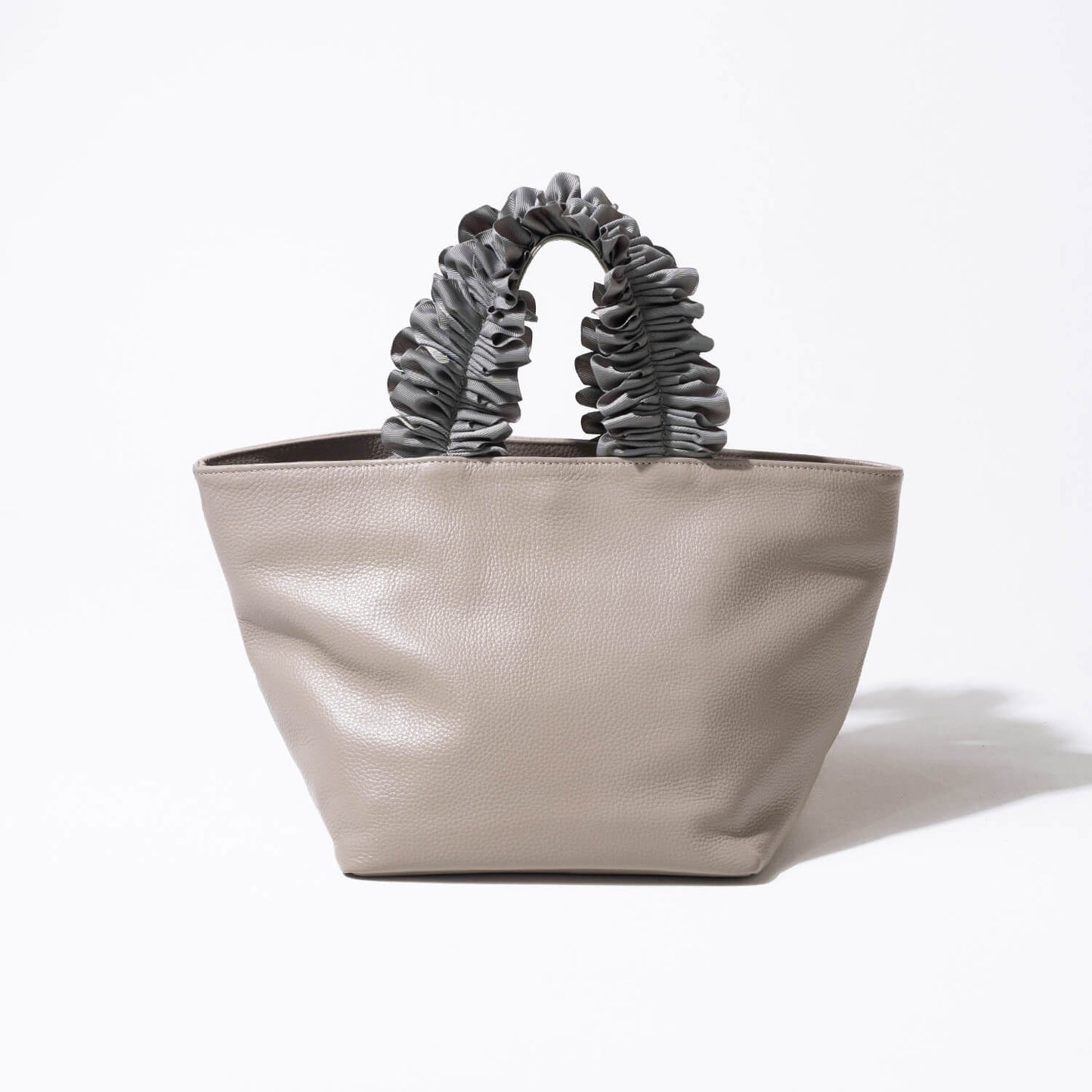 Hand bag "Frillka" Color:Light greige x Gray