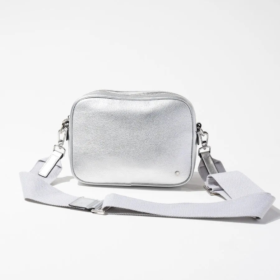 Shoulder bag "Conwy”. Color:Silver (Silver hardware)