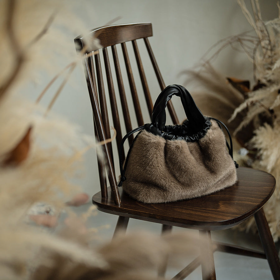 Tote bag "Dollfur" Color: Mocha greige