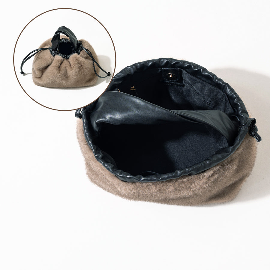 Tote bag "Dollfur" inside.