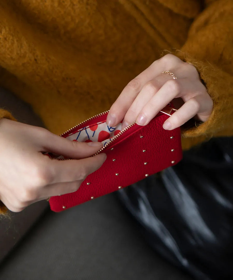 Leather pouch "Dotlpouch S" inside Color:Cherry red (gold dot)