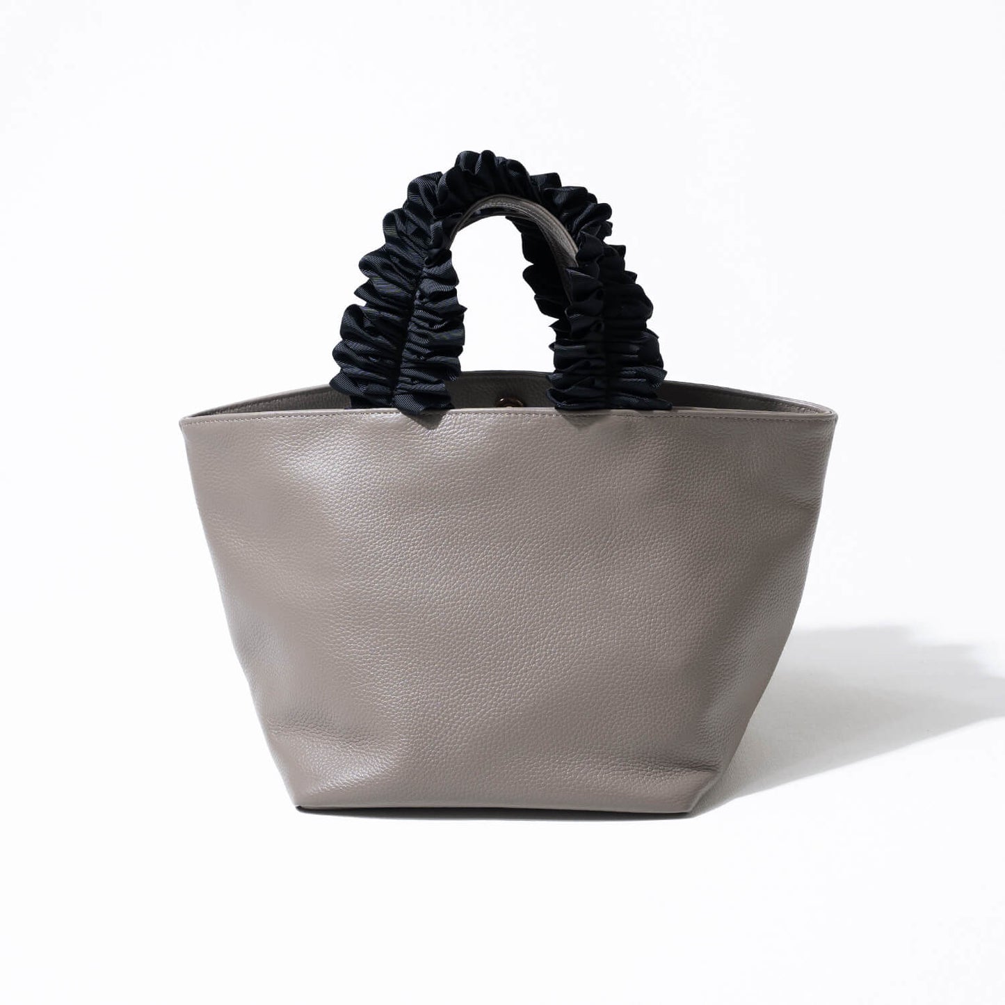 Hand bag "Frillka" Color:Gray x Black
