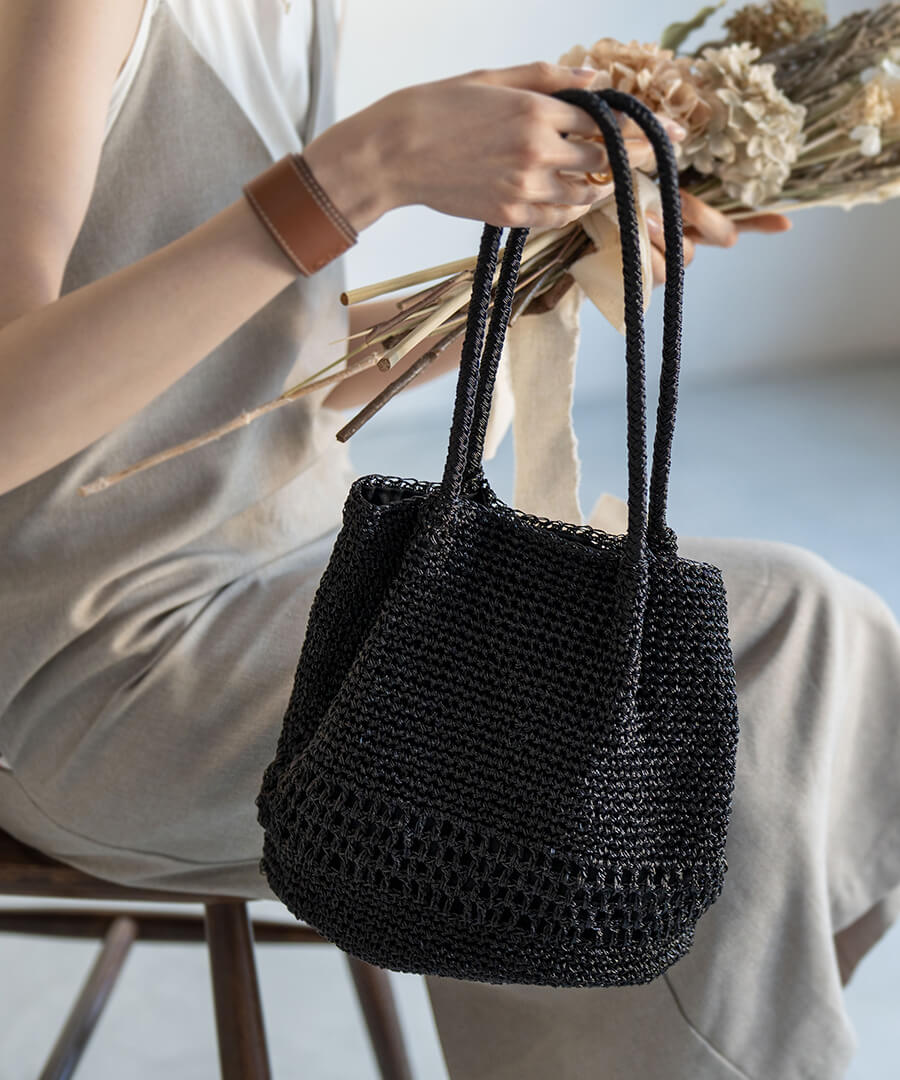 Metallic cord knit basket bag「Lunenta」 Color:Black