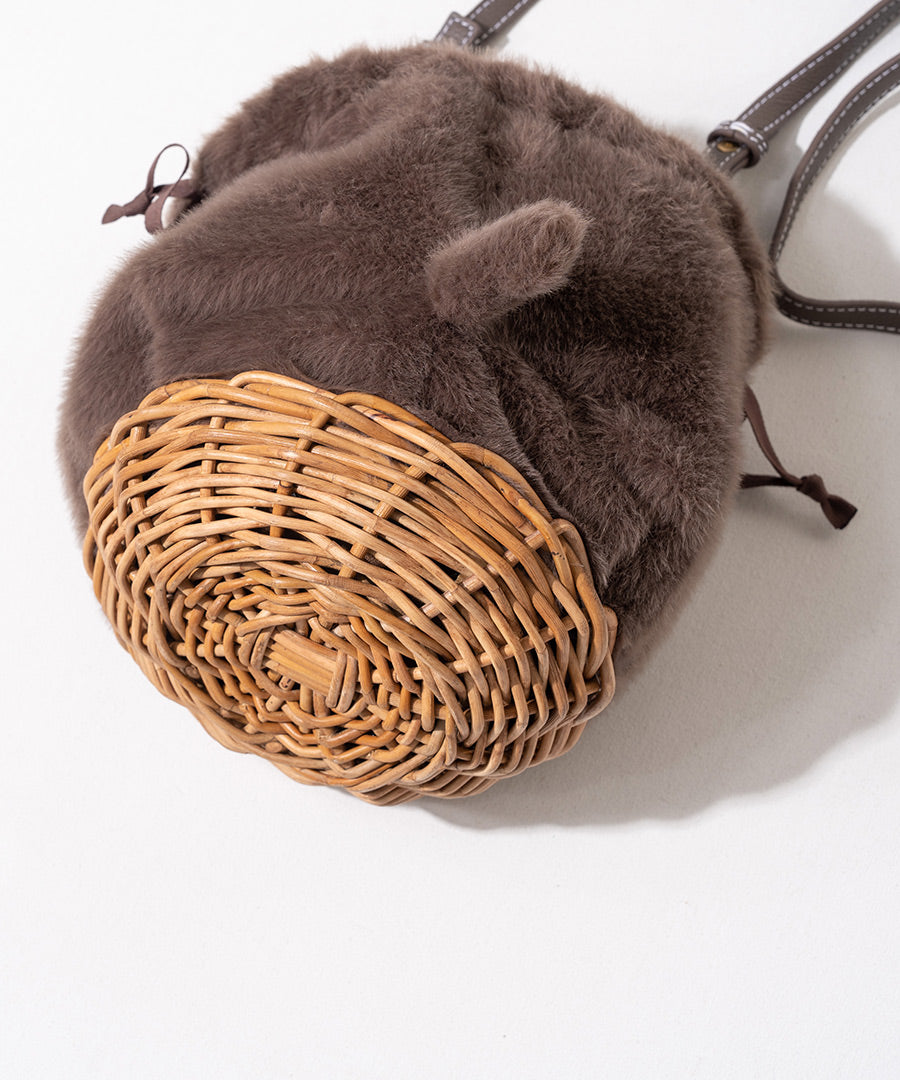 Bottom Cat motif fur shoulder bag "Minetpanifur" Color: Mocha