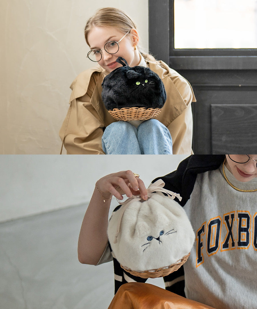 Cat motif fur shoulder bag "Minetpanifur" Color: Black,Milk