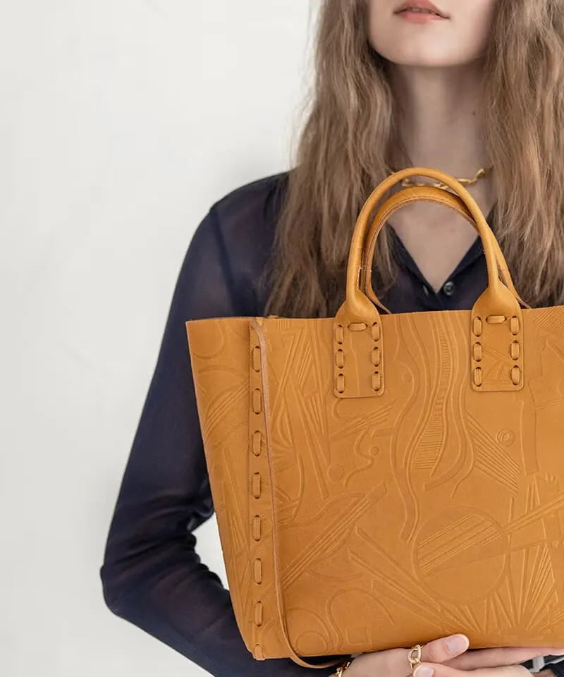 POMTATA Leather Tote