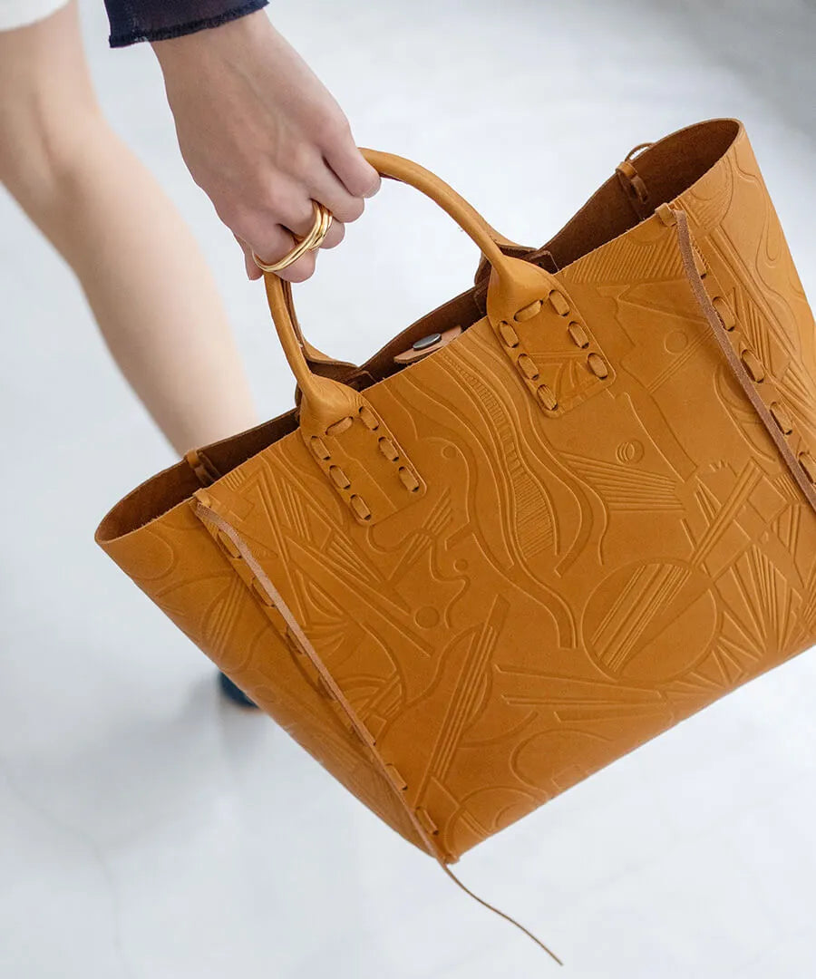 POMTATA Leather Tote