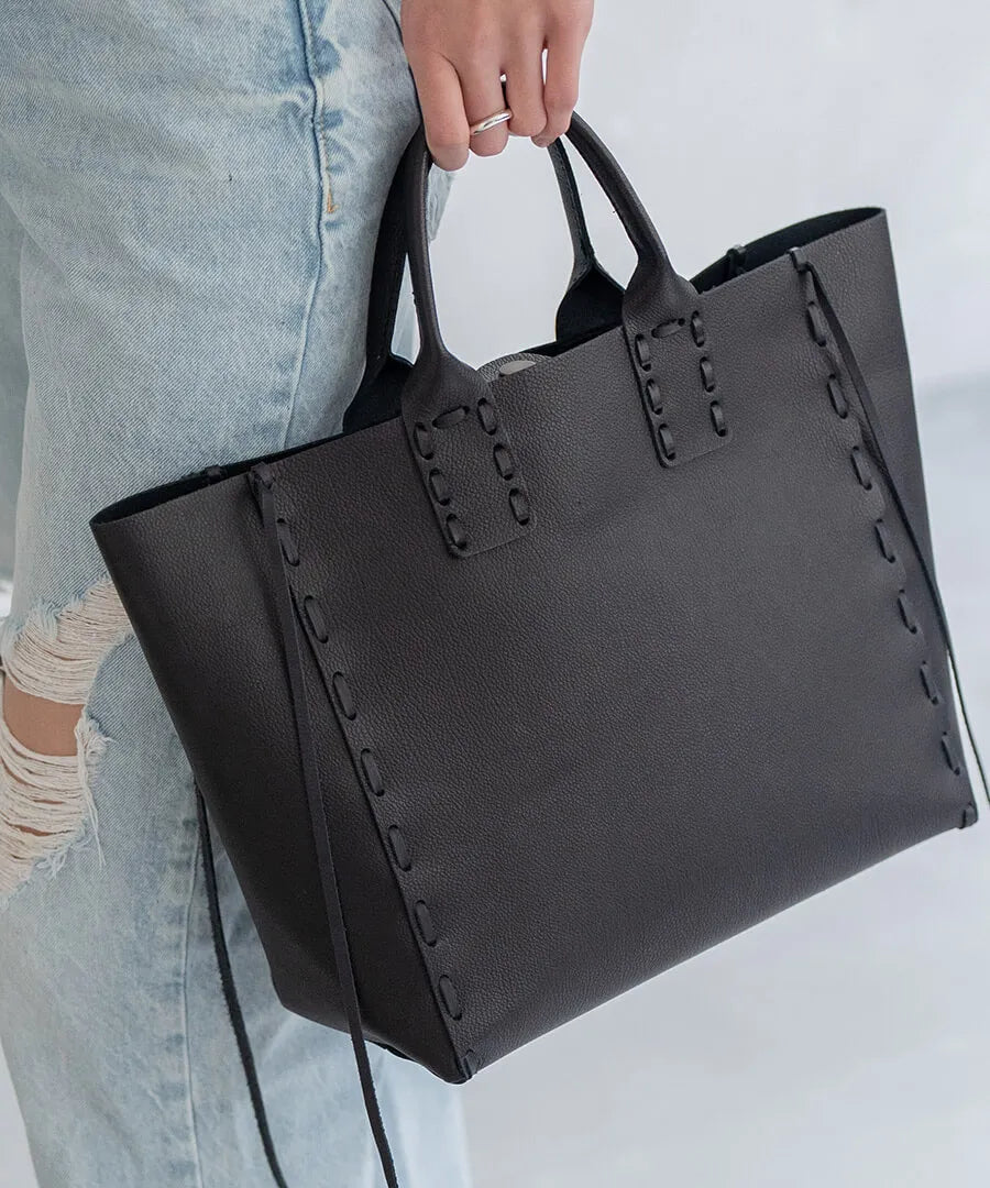POMTATA Leather Tote