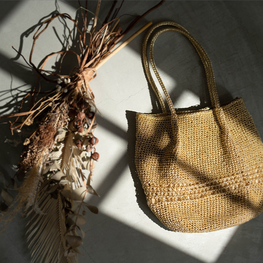 Metallic cord knit basket bag「Lunenta」 Color: Gold